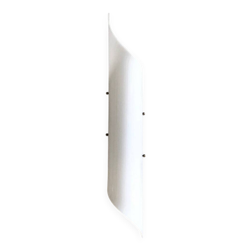 1960s wall light in white diffusing plexiglass