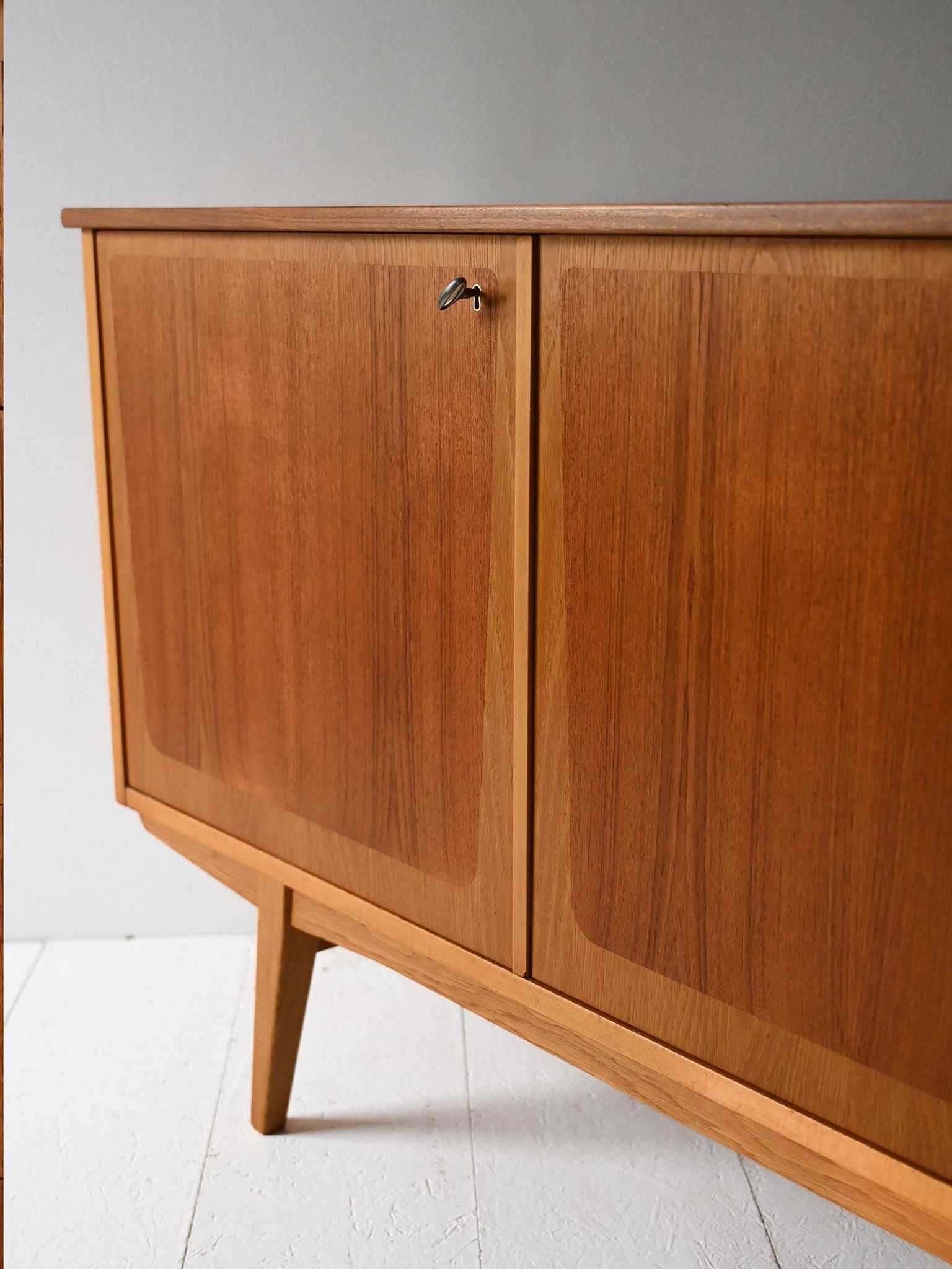 Buffet Ulferts en teck scandinave datant de la fin des années 1950