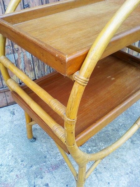 Rolling table in rattan