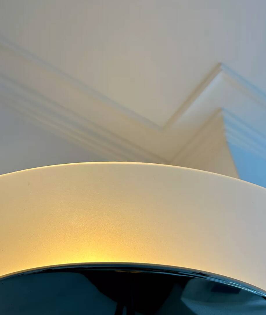 Lampadaire vintage moderniste « modèle 44 » Perzel métal chromé et verre sablé