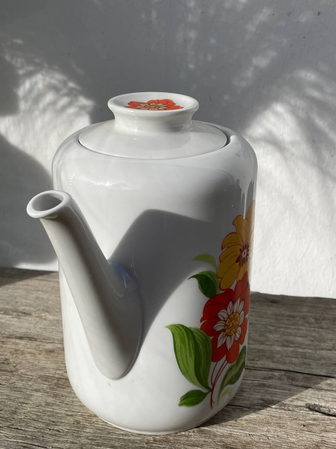 Porcelain teapot with flowers, 1970s, Italian ceramic