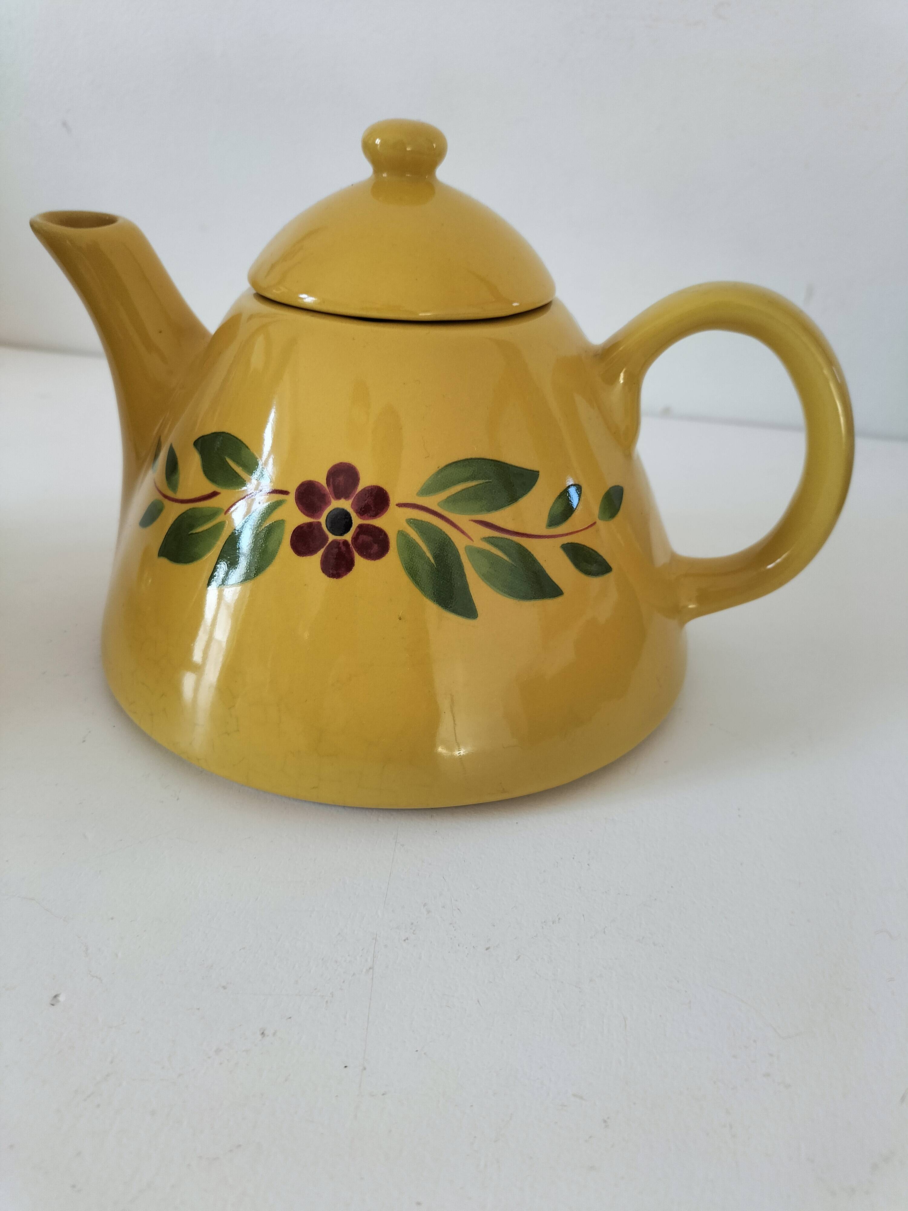 Swedish tea service Christineholm 1970s yellow