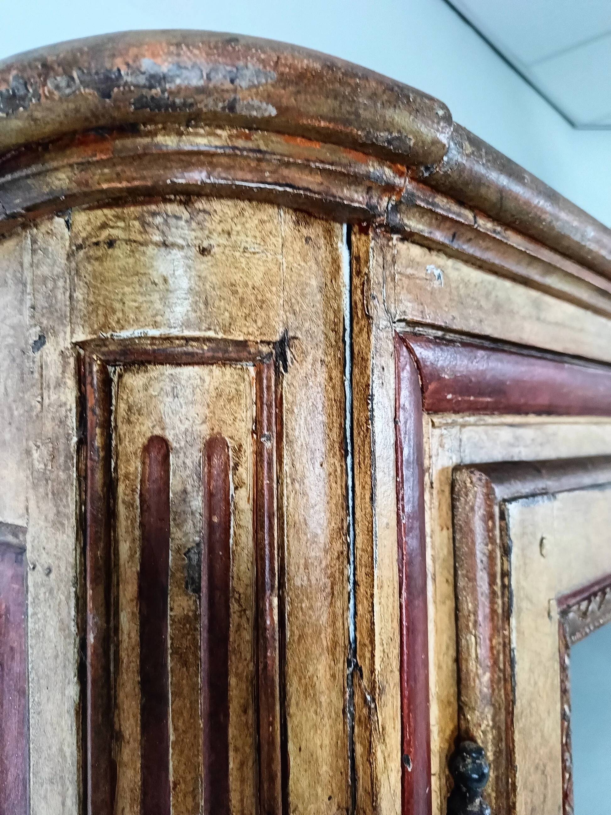 Vitrine française ancienne peinte