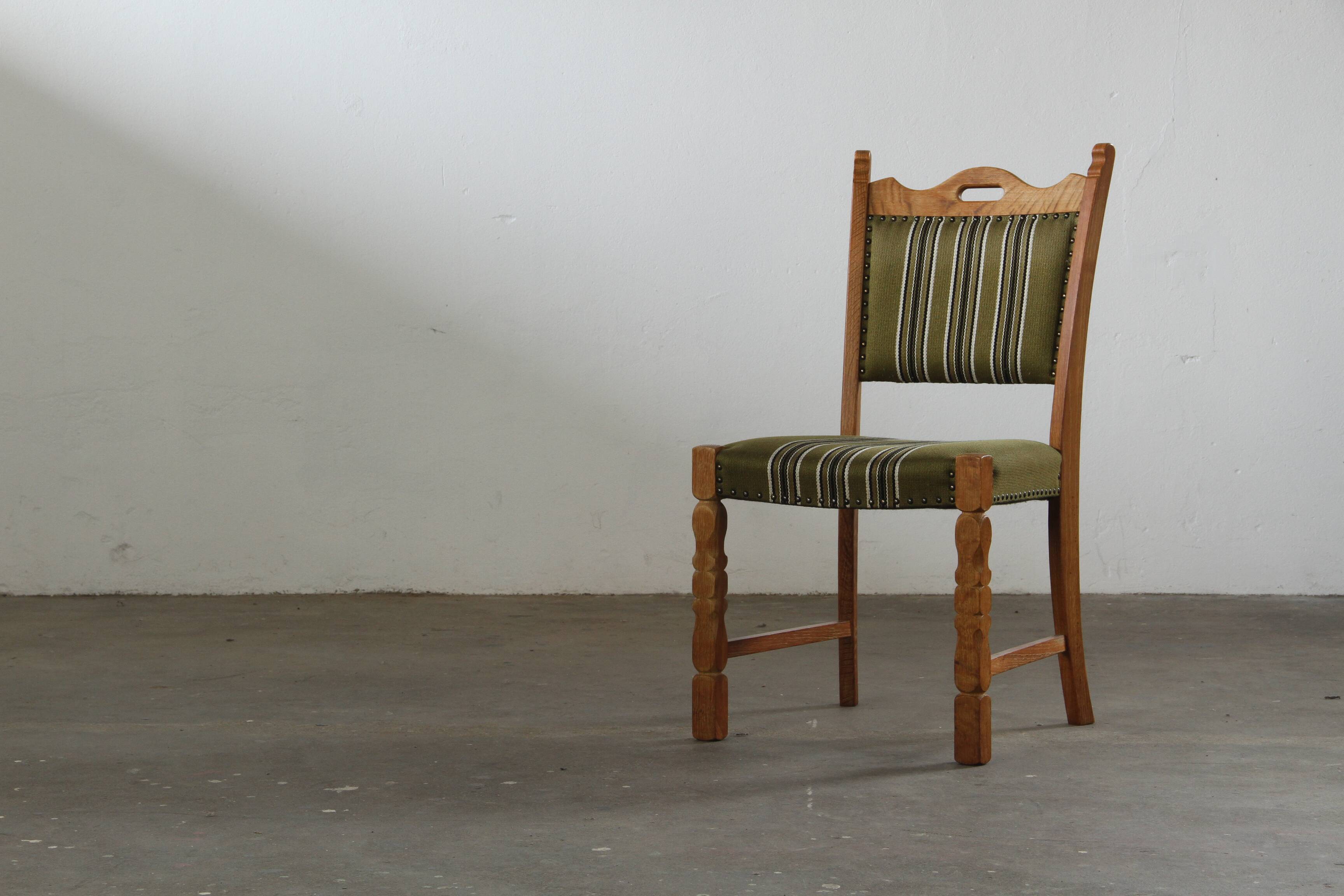 Chaises de salle à manger en chêne danois brutaliste des années 1960 dans le style de H. Kjærnulf