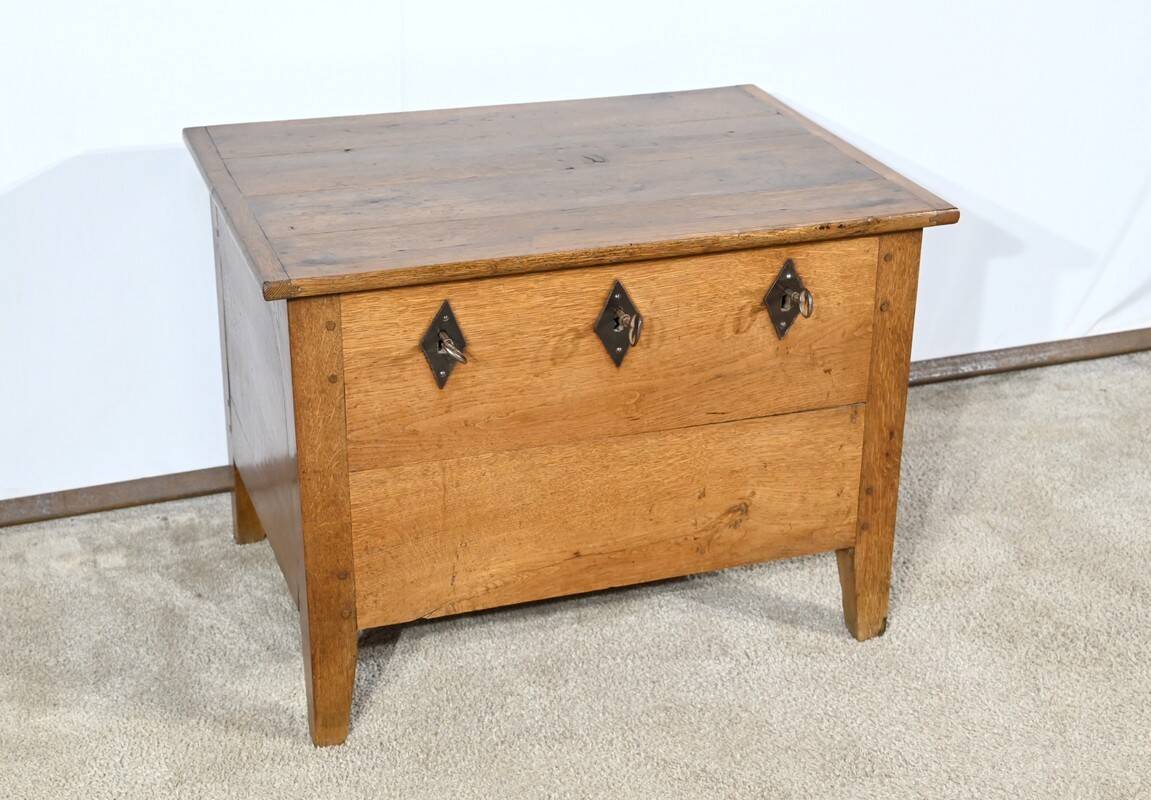 Oak Community Chest – Late 19th Century