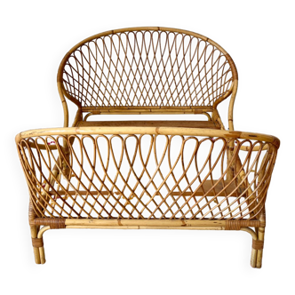 Vintage rattan basket bed