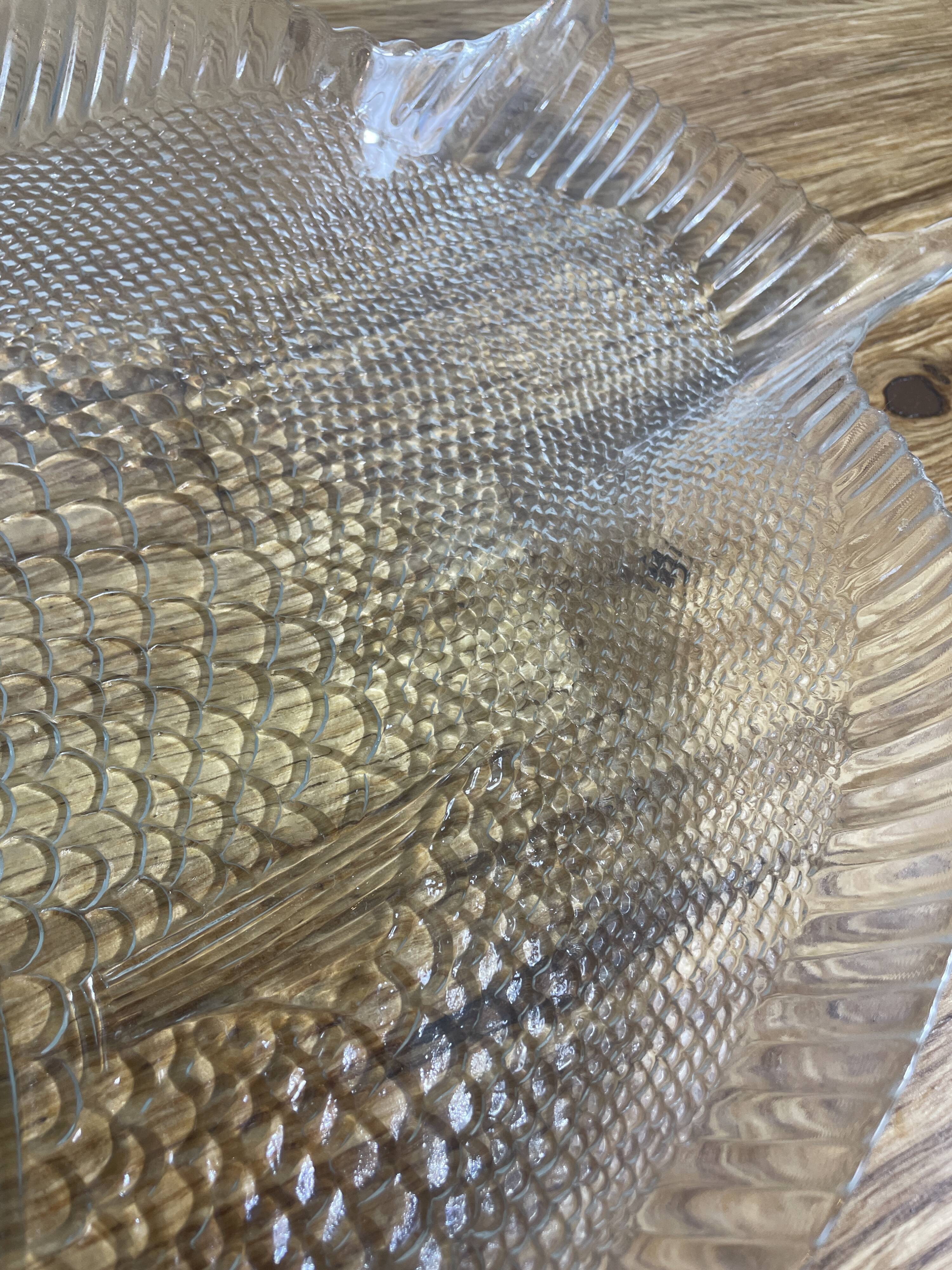 Fish serving dish