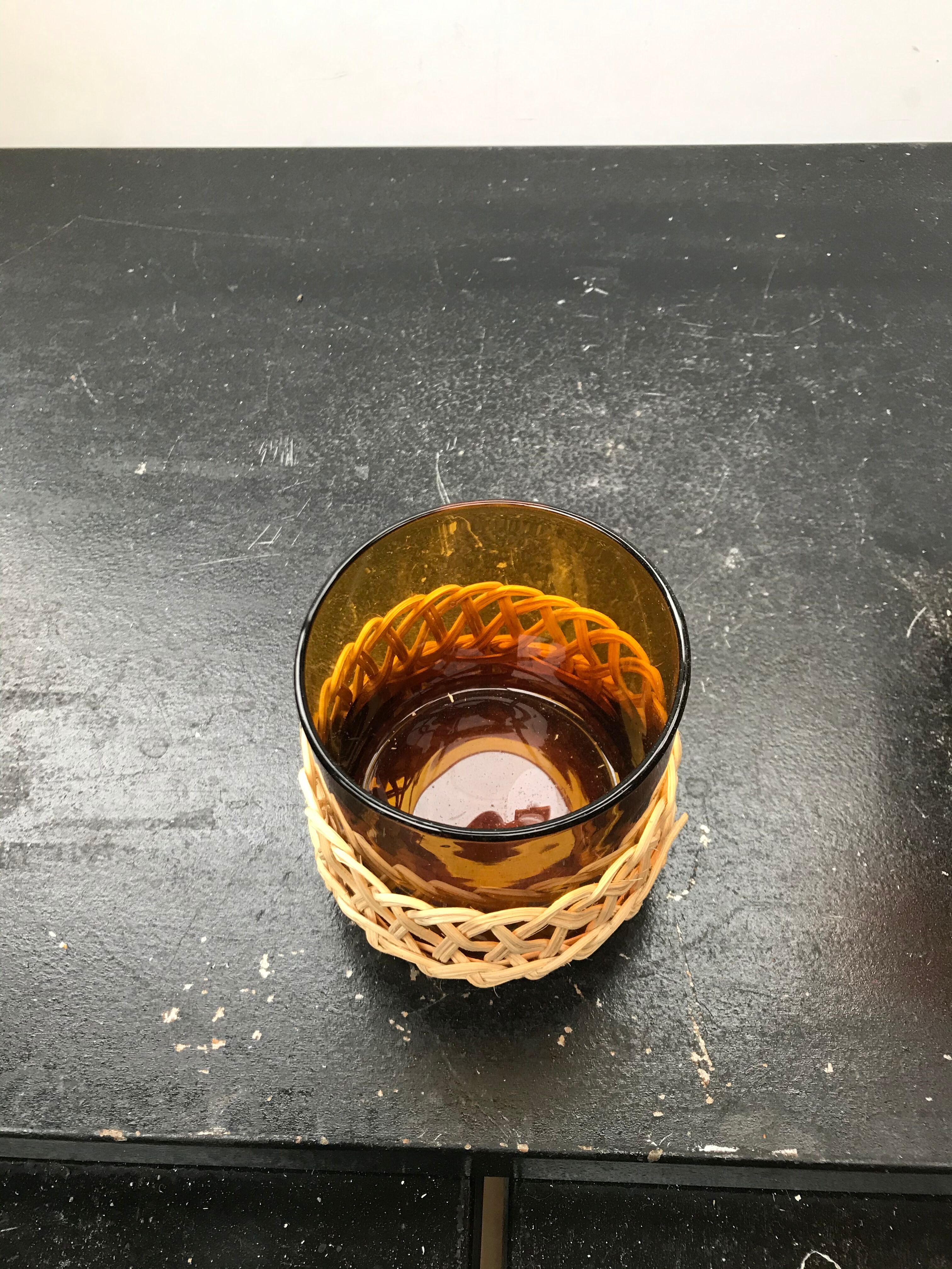 Carafe juice service with 4 orange blown glass glasses + vintage wicker