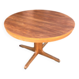 Baumann extendable round table