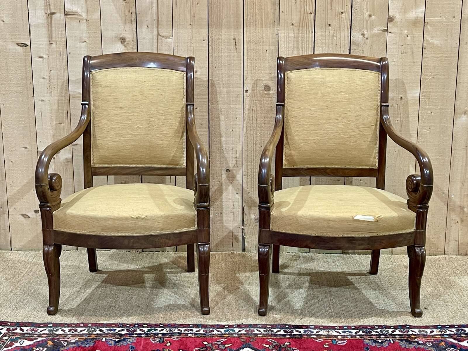 Pair of Restoration armchairs in mahogany from the end of the 19th century (fabric defects)
