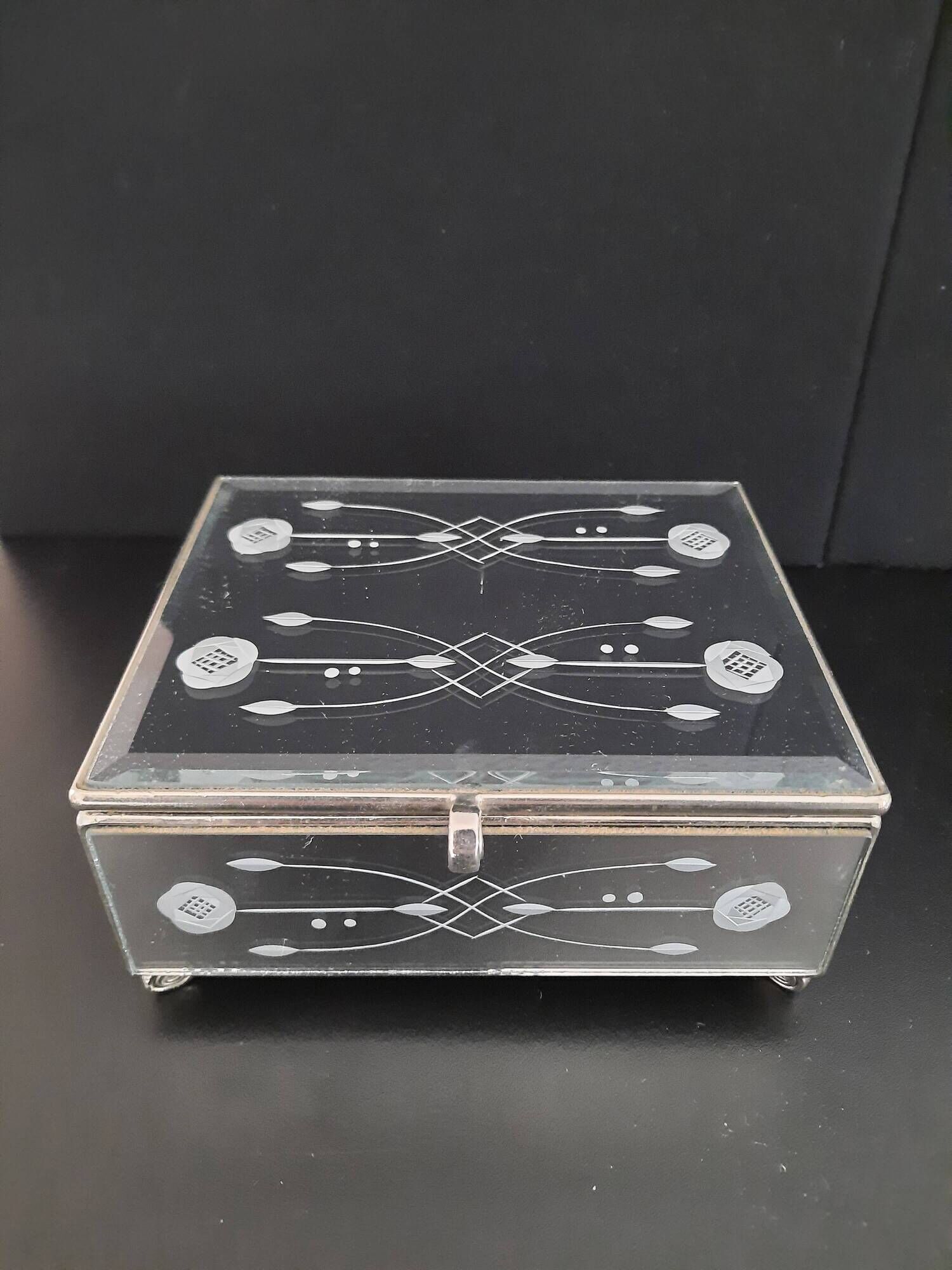 Vintage jewelry box 1950 50' 1960 60' beveled mirror rose pattern