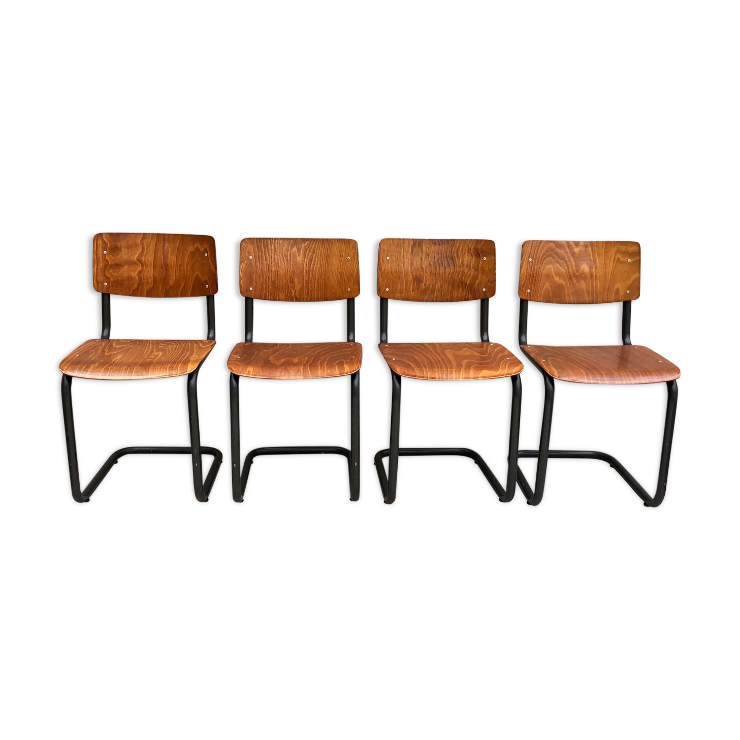 Lot de 4 chaises vintage Arhend Cantilever