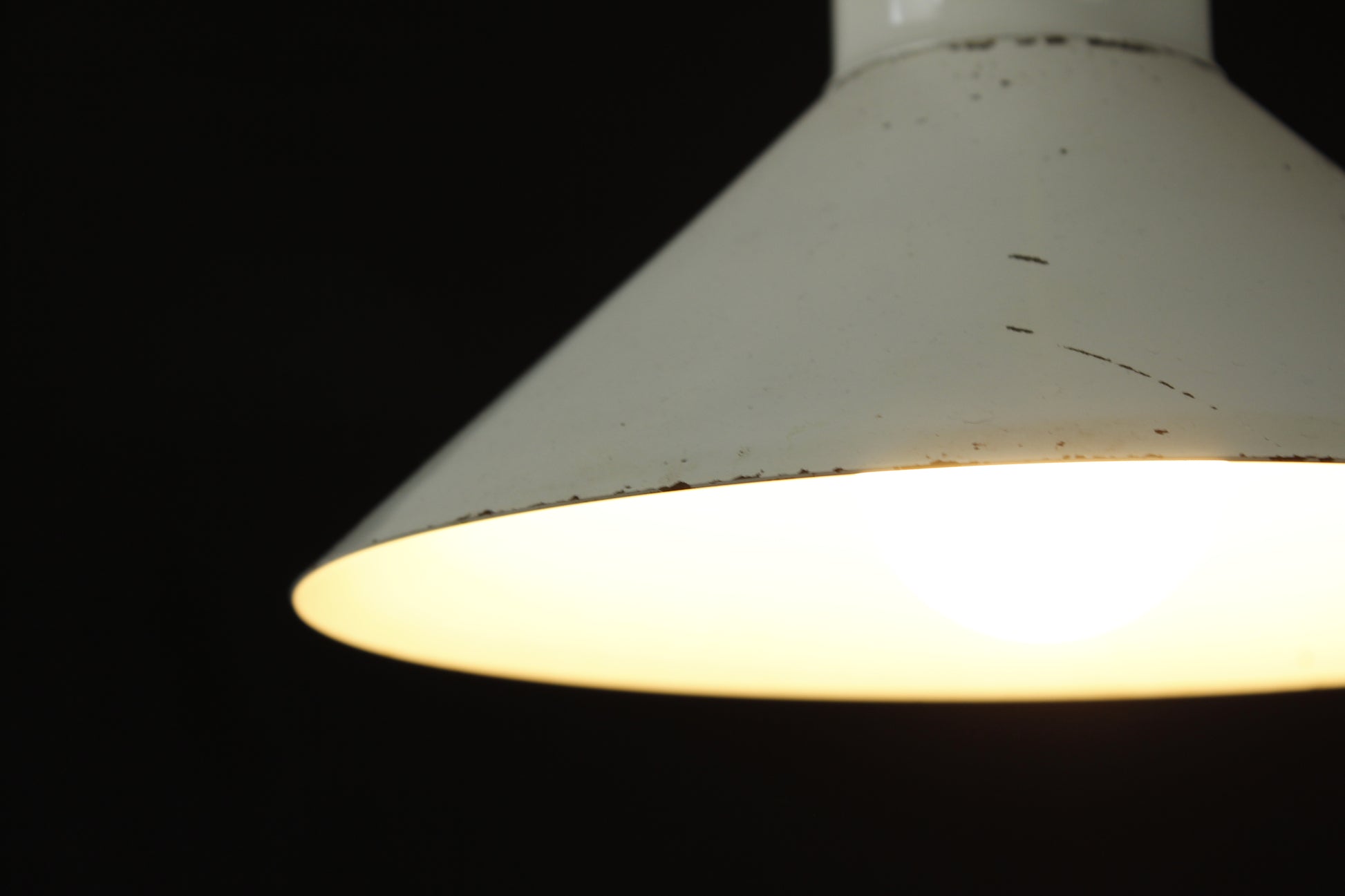 Suspension vintage industrielle design années 60