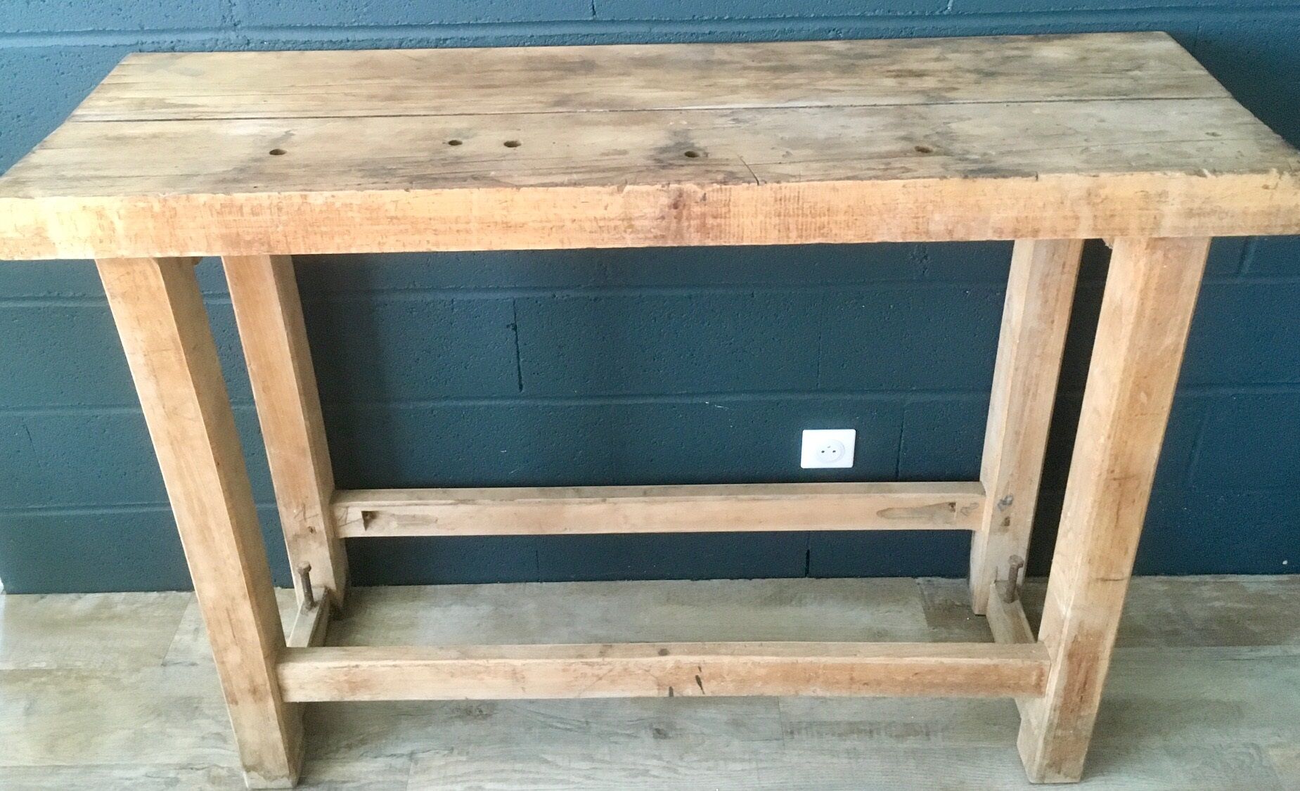 Solid wood carver's workbench