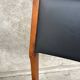 2 chaises vintage en bois et skaï