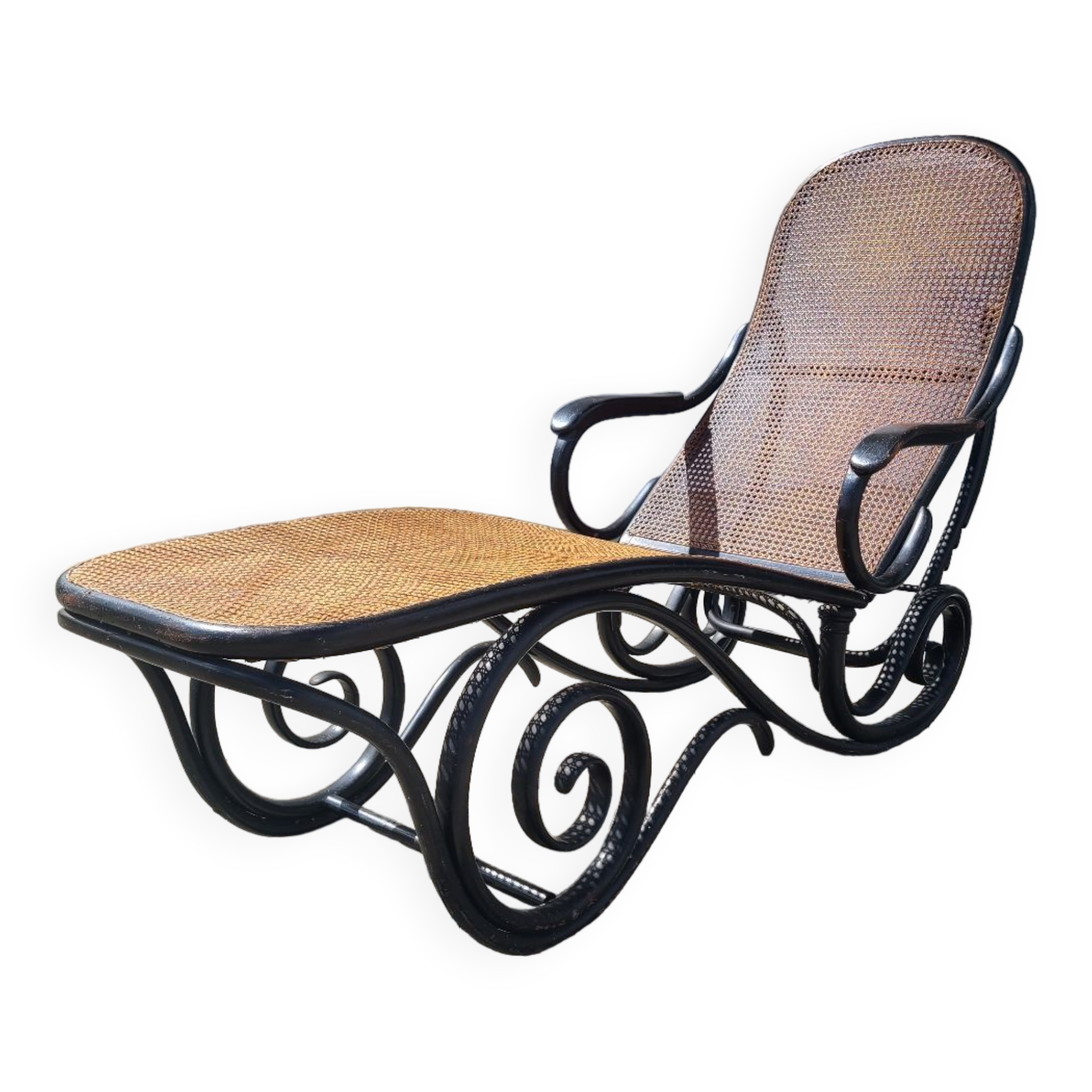 Thonet canngage lounge chair and bent beech wood circa 1900