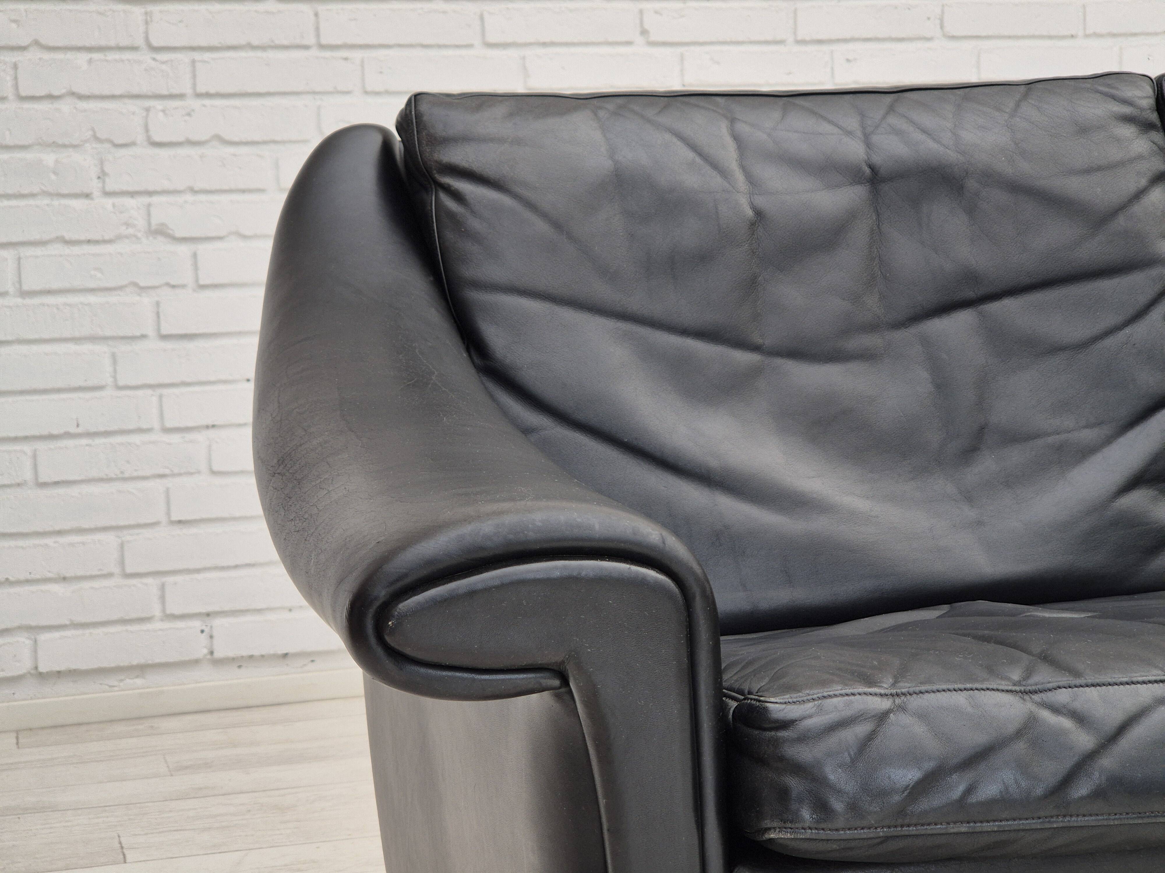 Années 1960, design danois d'Aage Christiansen pour Erhardsen & Andersen, canapé 2 places modèle "Matador".