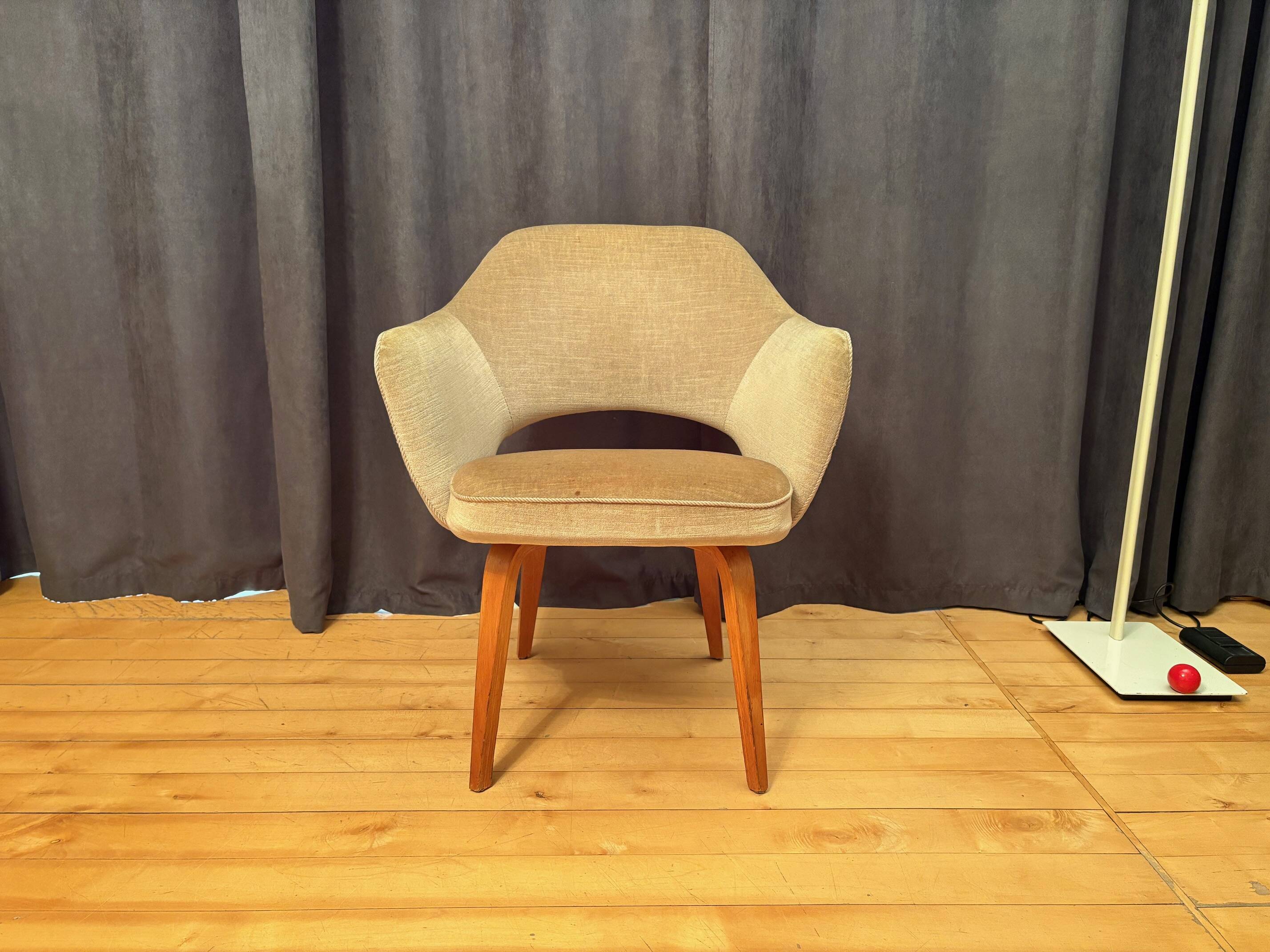 Executive Chair designed by Eero Saarinen, Knoll International, United Stat