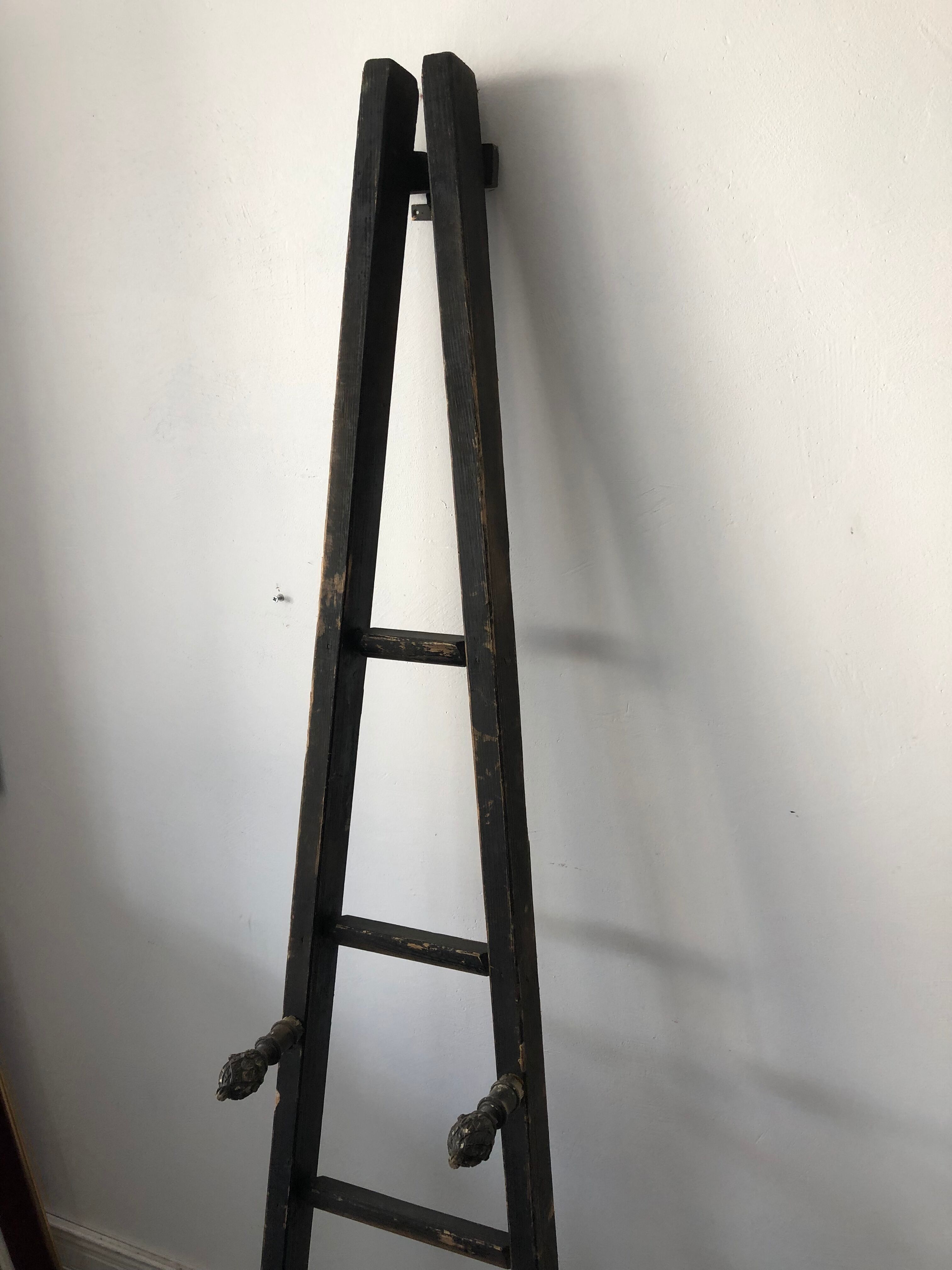 Old stepladder to be fixed to the wall
