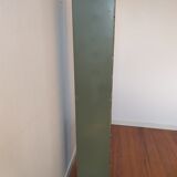 Armoire métallique à clapet