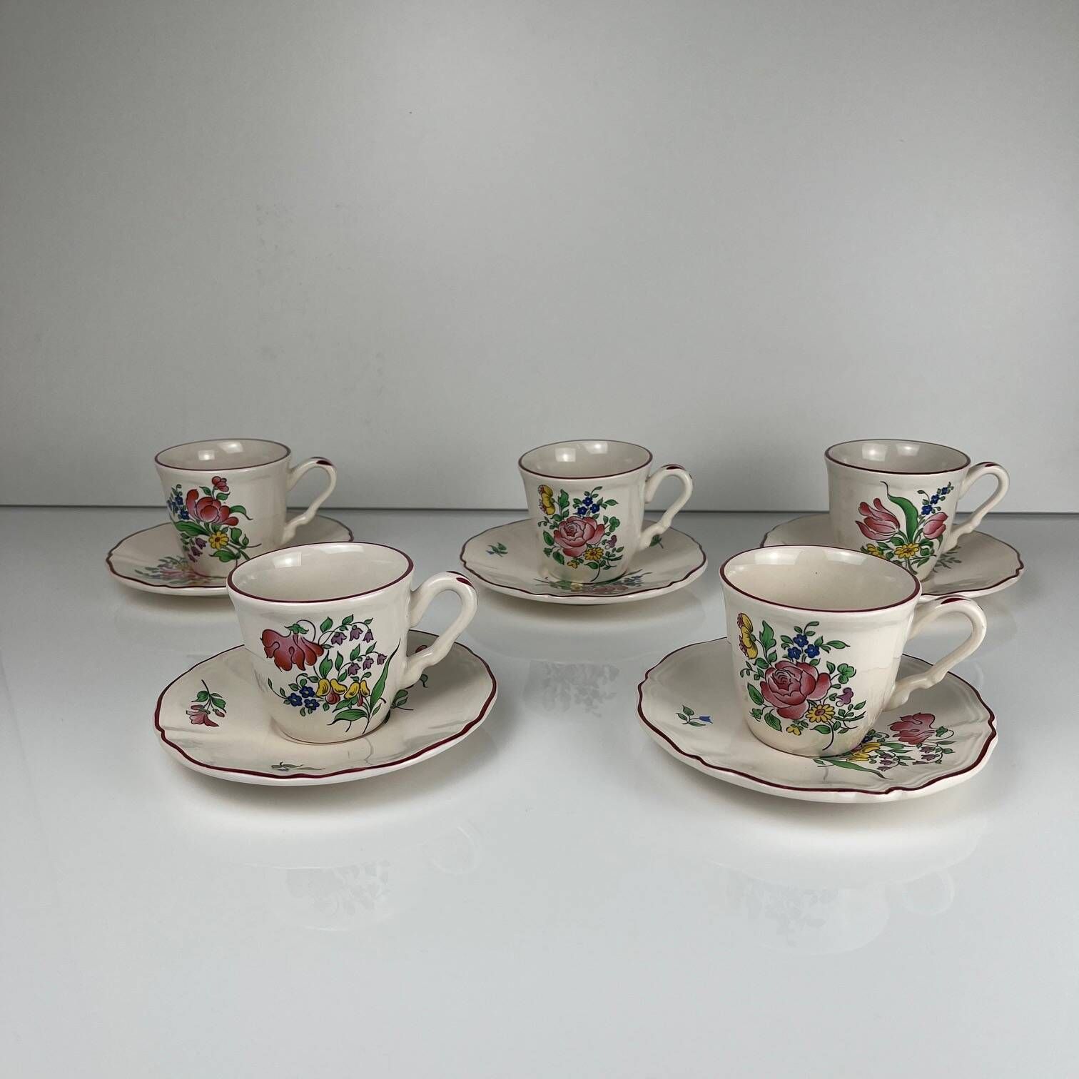 Set of 5 KG Luneville cups + saucers – Réverbère model