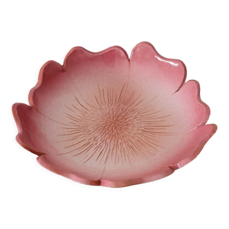 Pink flower dish in terracotta