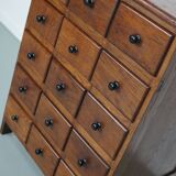 Meuble d'apothicaire en chêne hollandais, début du XXe siècle