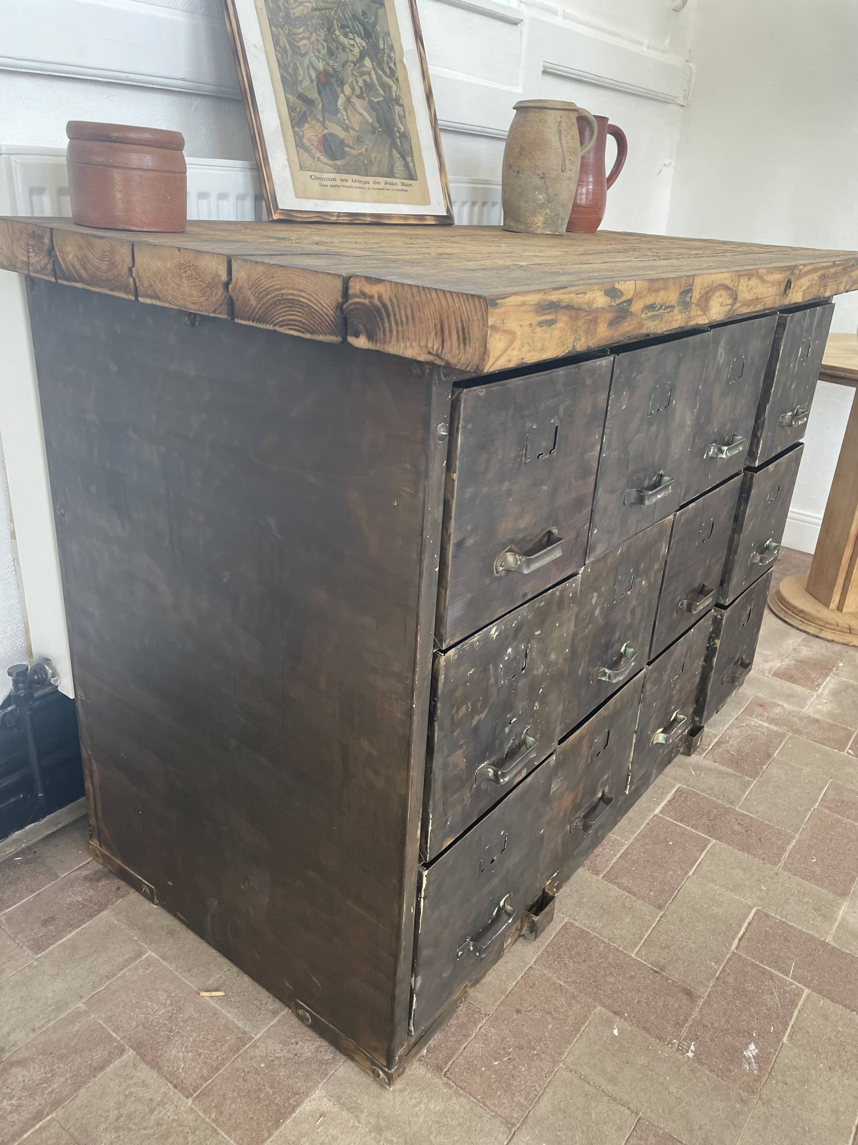 Meuble militaire 1945 12 tiroirs vintage industriel