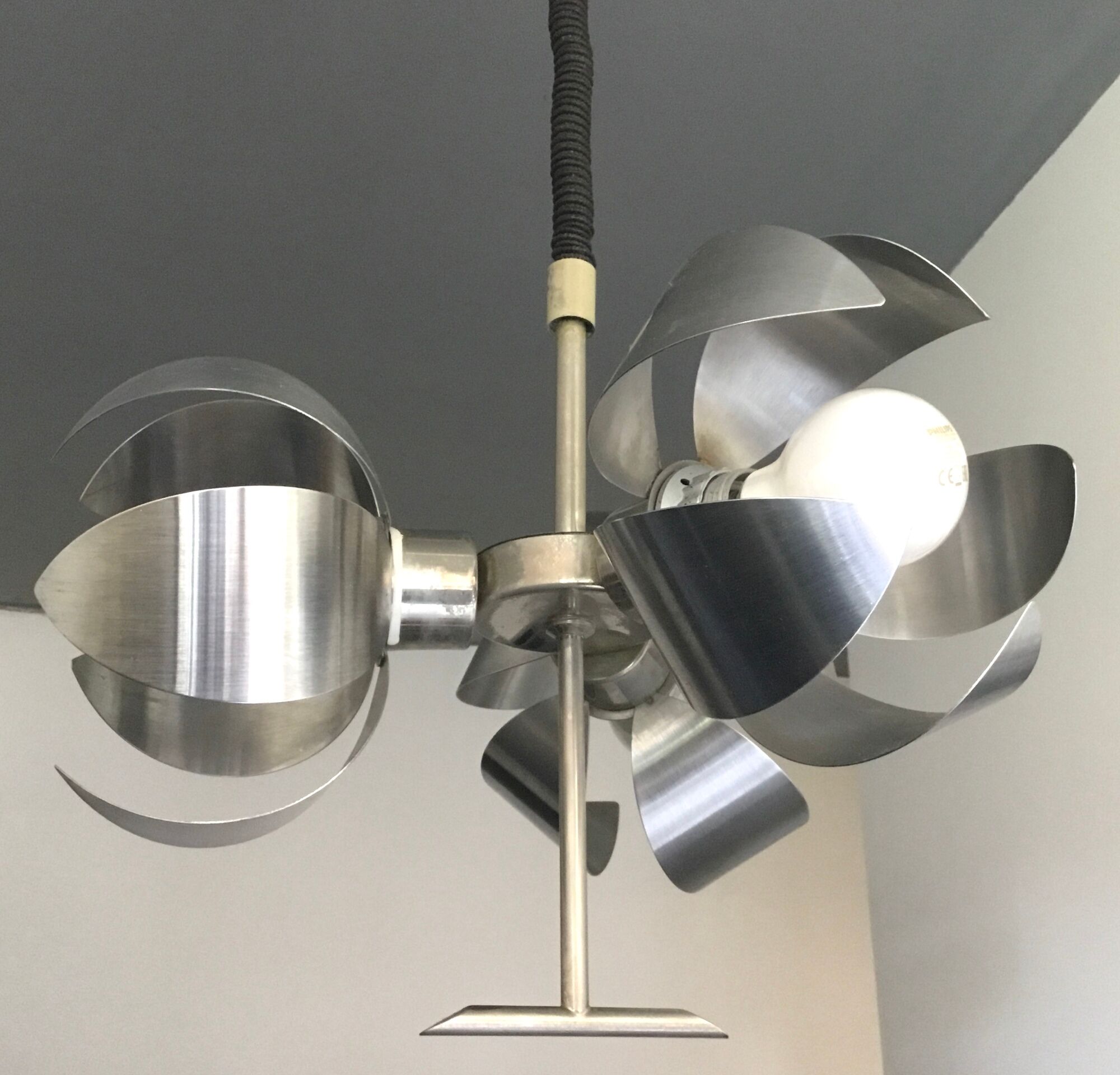 Space-age pendant lamp with 3 stainless steel lights and brushed aluminum adjustable in height - design 1970