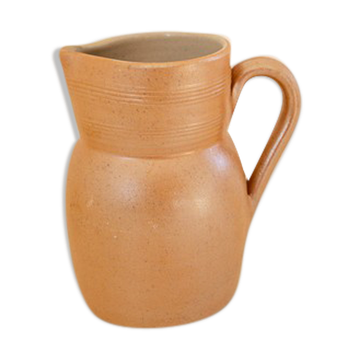 Pitcher in gres signed