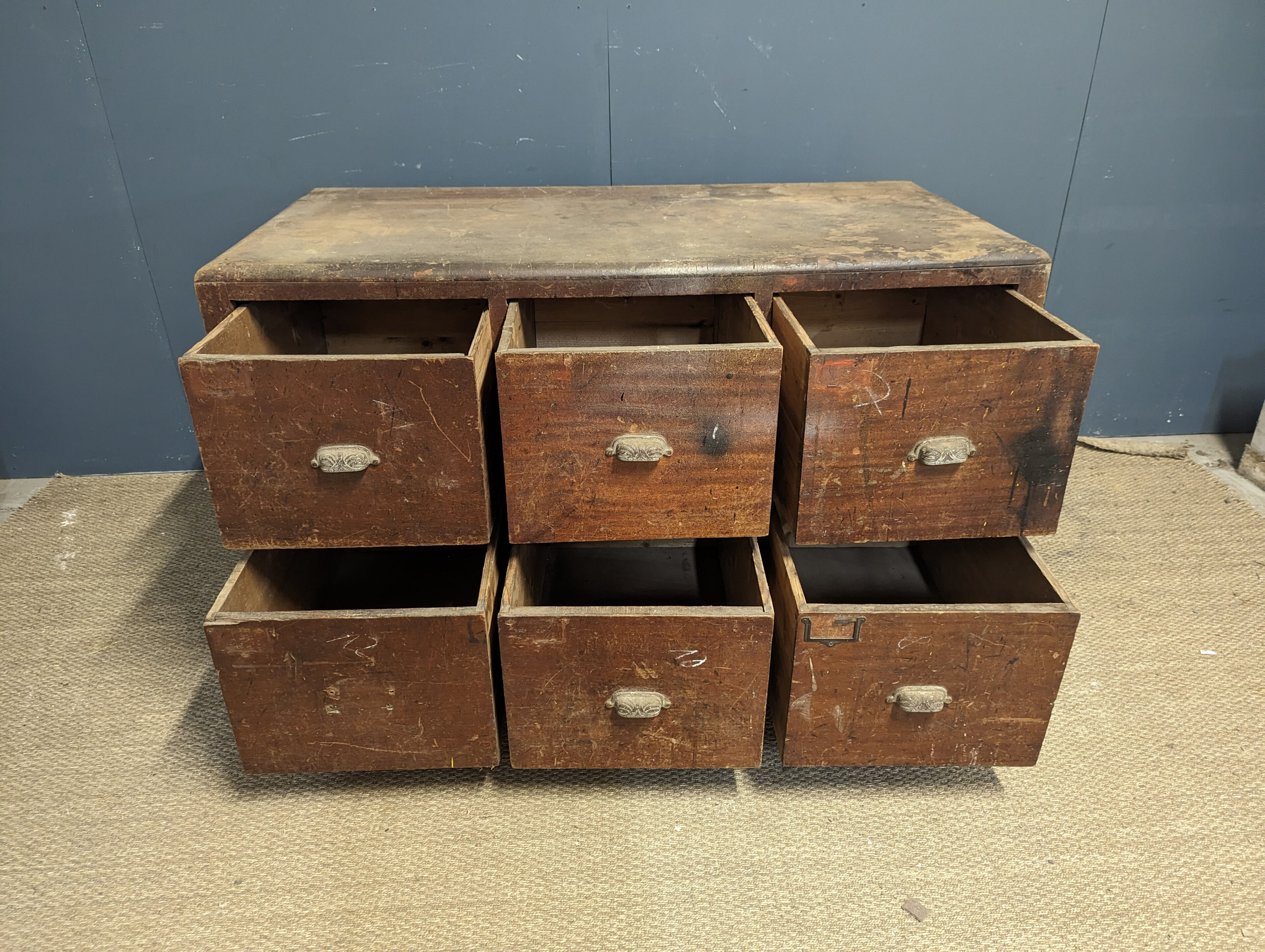 Trade or workshop furniture