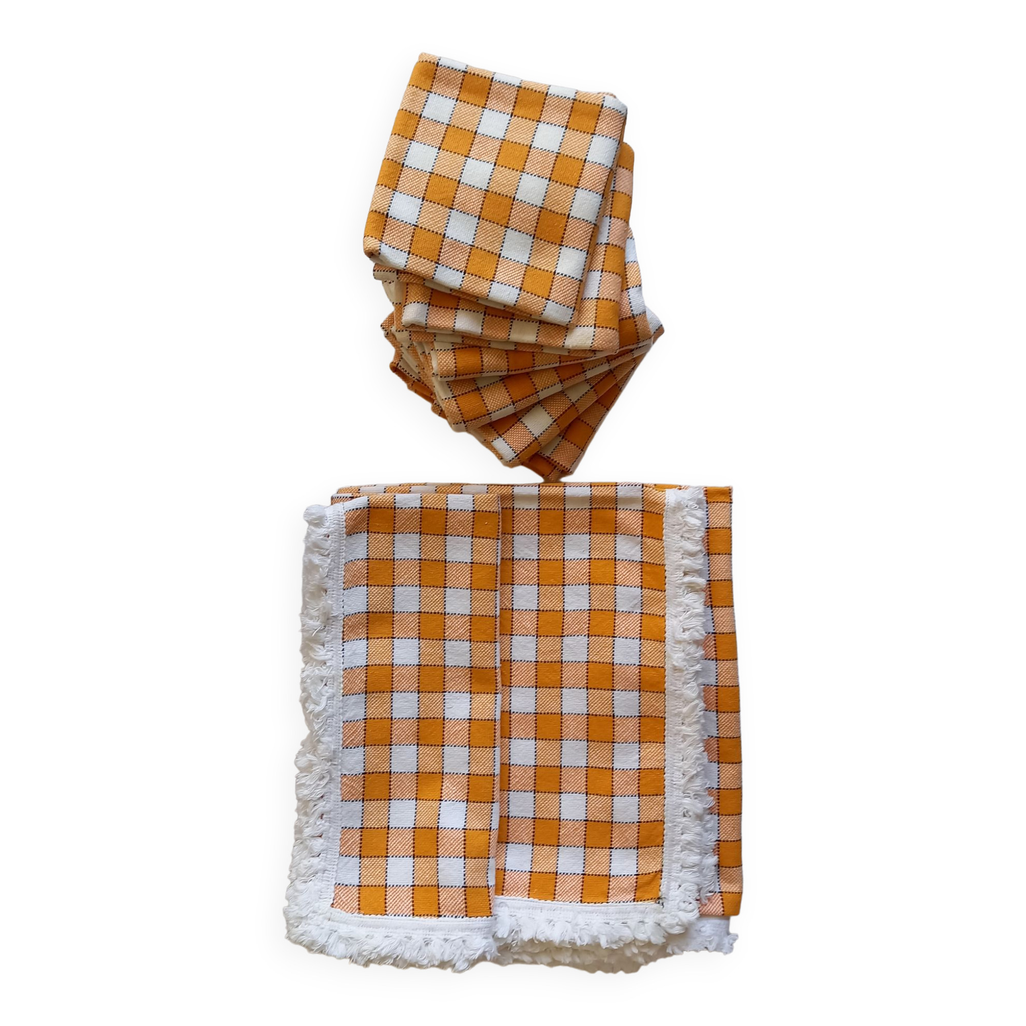 New vintage tablecloth and six napkins