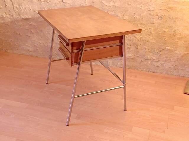 Petit bureau vintage en bois et métal