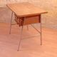 Petit bureau vintage en bois et métal