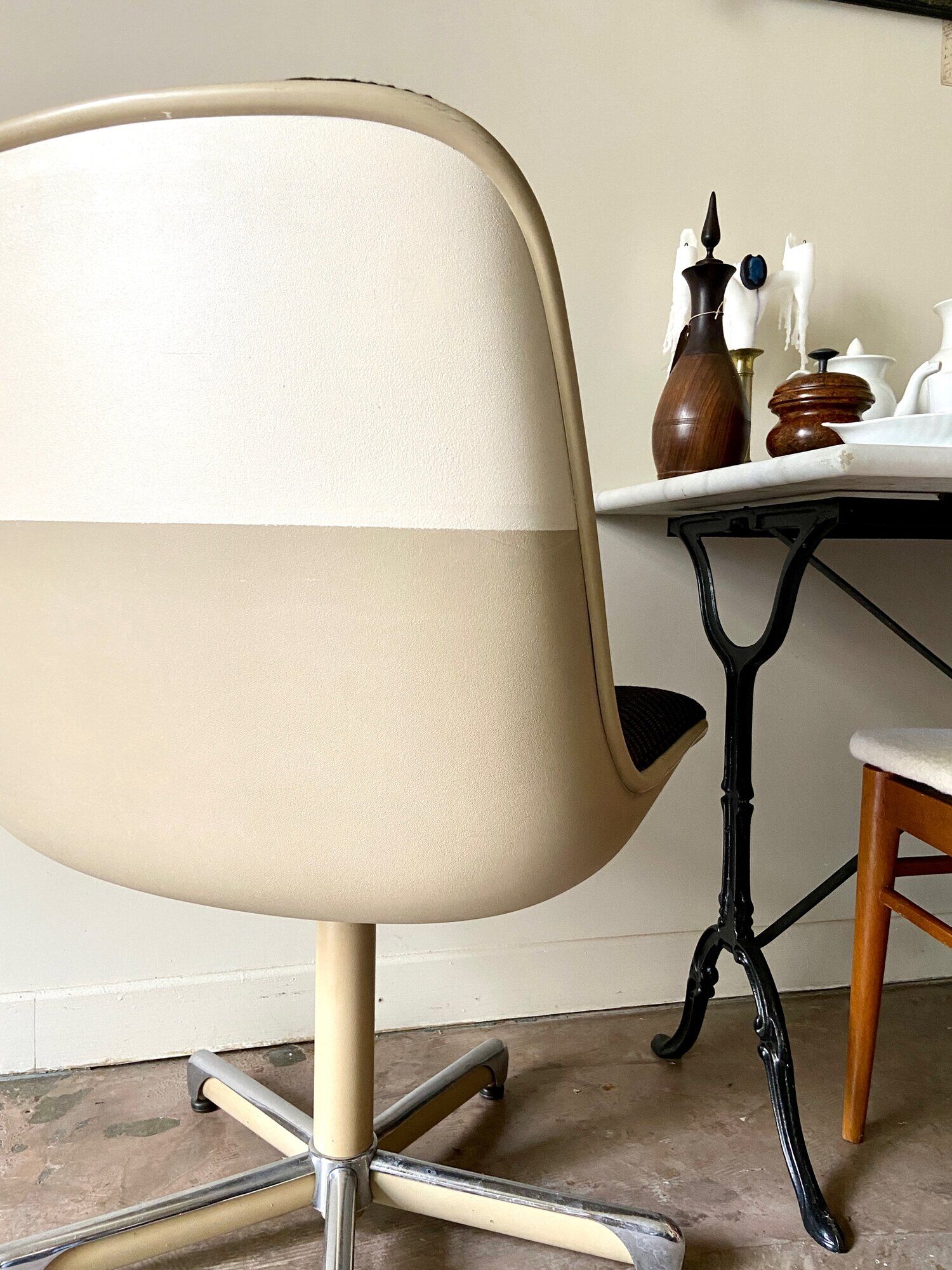 Strafor armchair in beige plastic and brown herringbone wool 1960s'