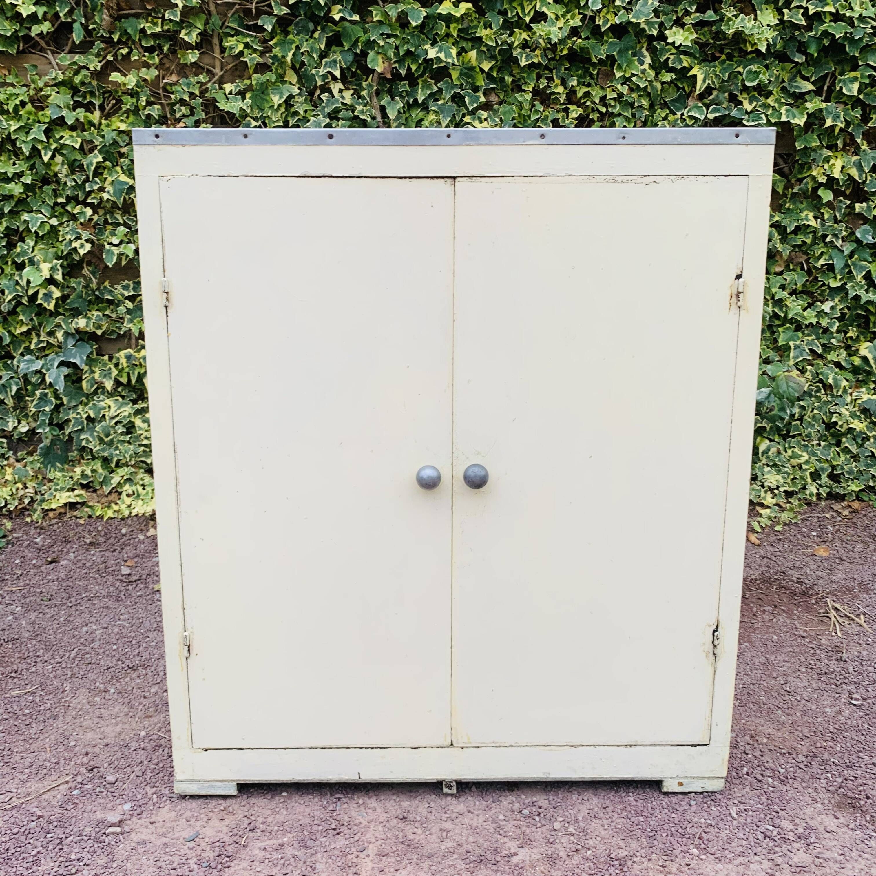 Vintage buffet
