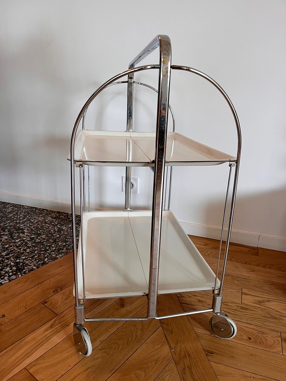 Vintage dessert table