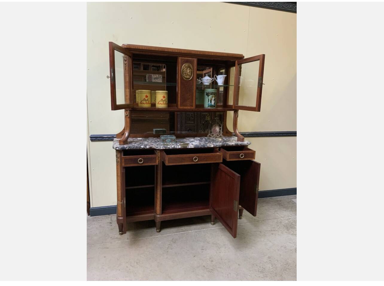Antique Art Nouveau sideboard, display cabinet, sideboard - Bronze