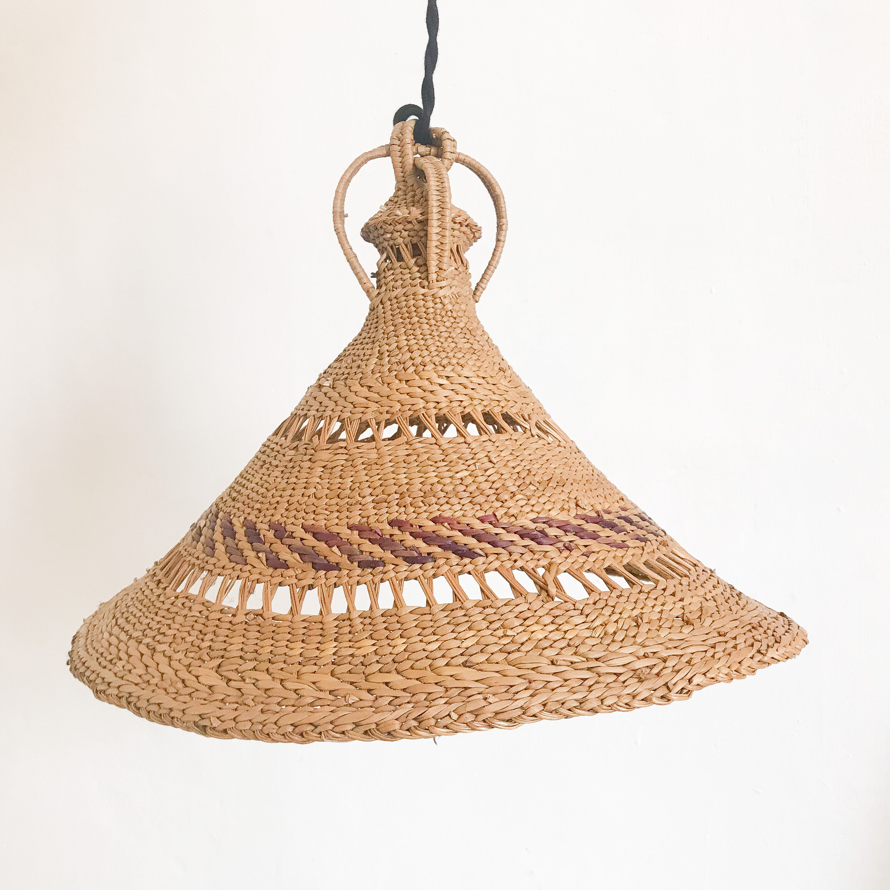 Wicker hat suspension