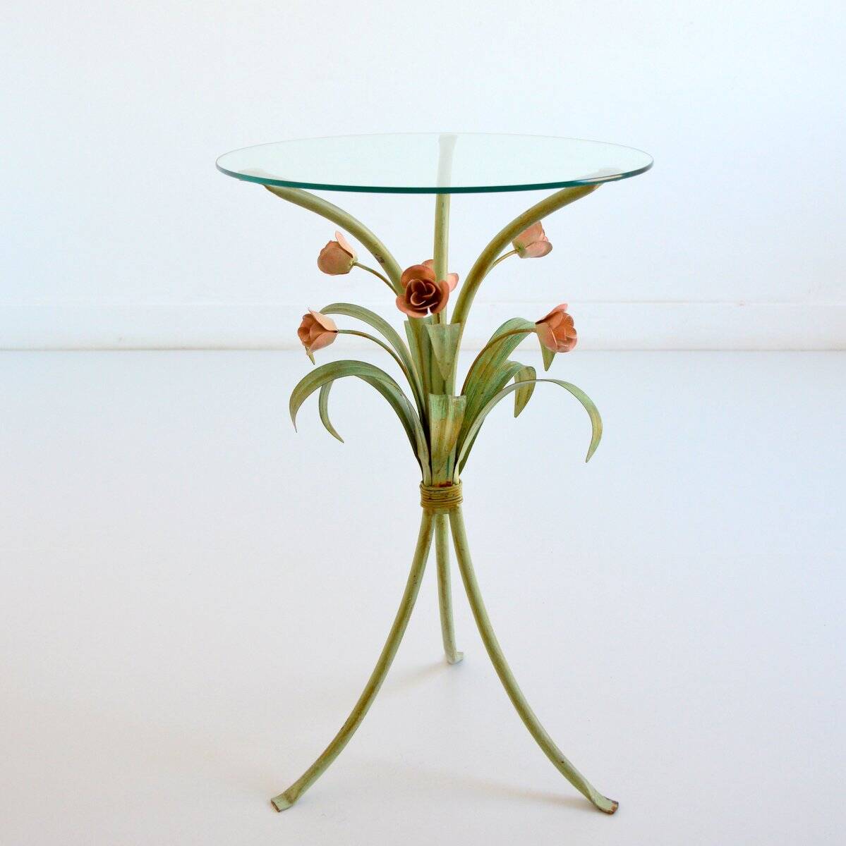 Pedestal table / Side table bouquet of flowers / Roses wrought iron 1960 vintage