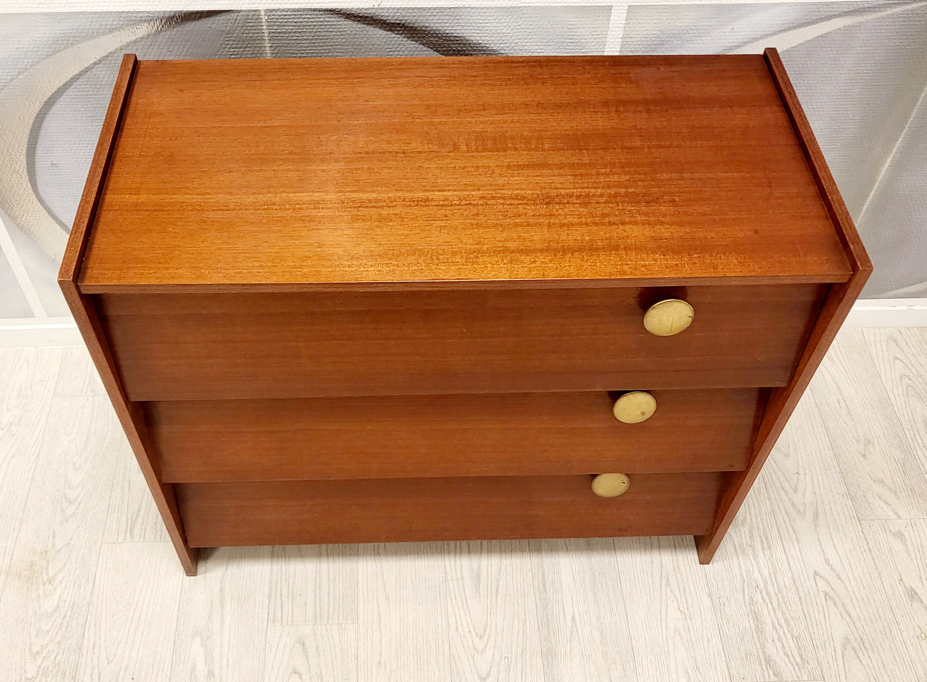 Armoire à chaussures