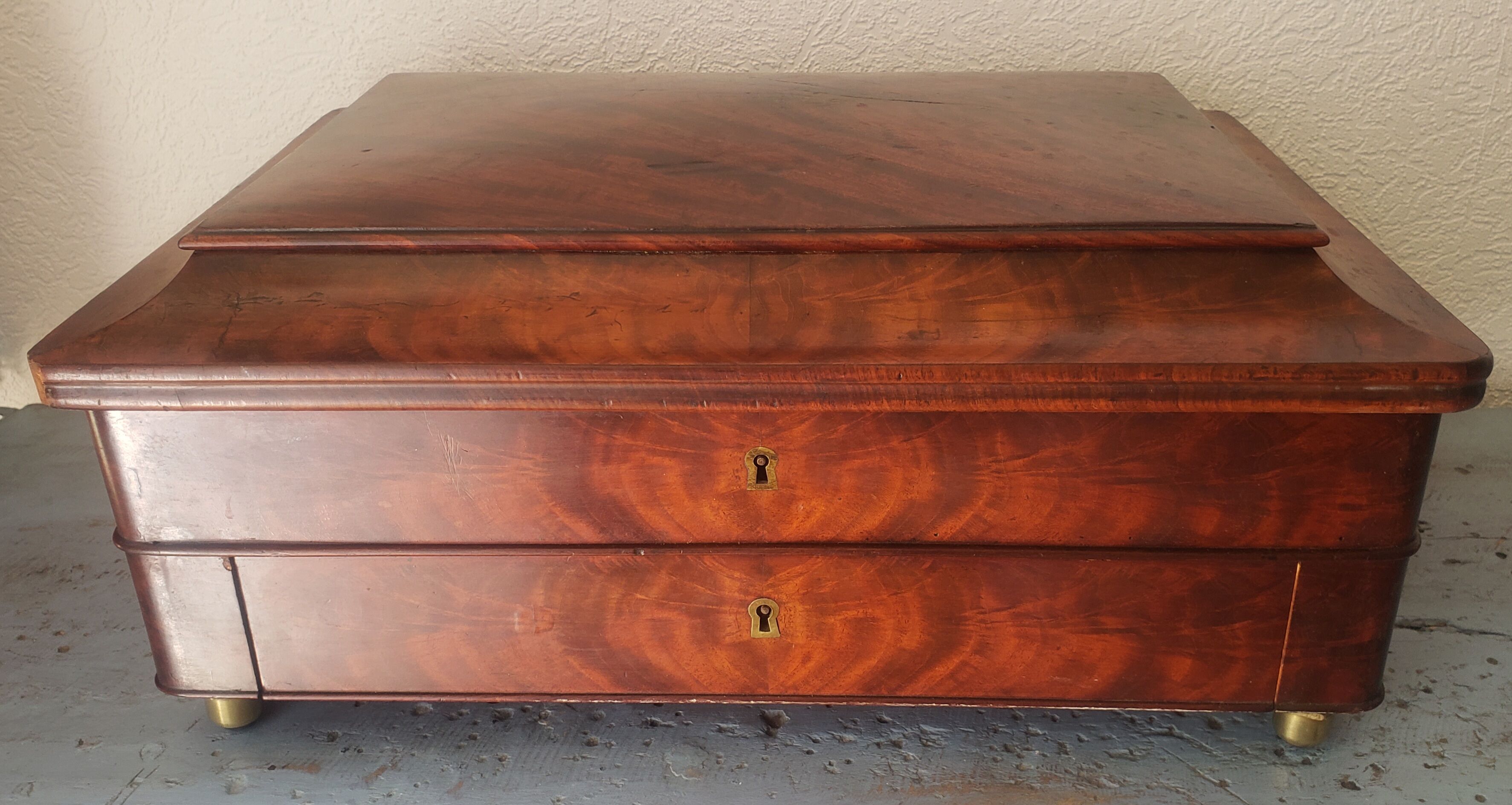 Mahogany travel writing board