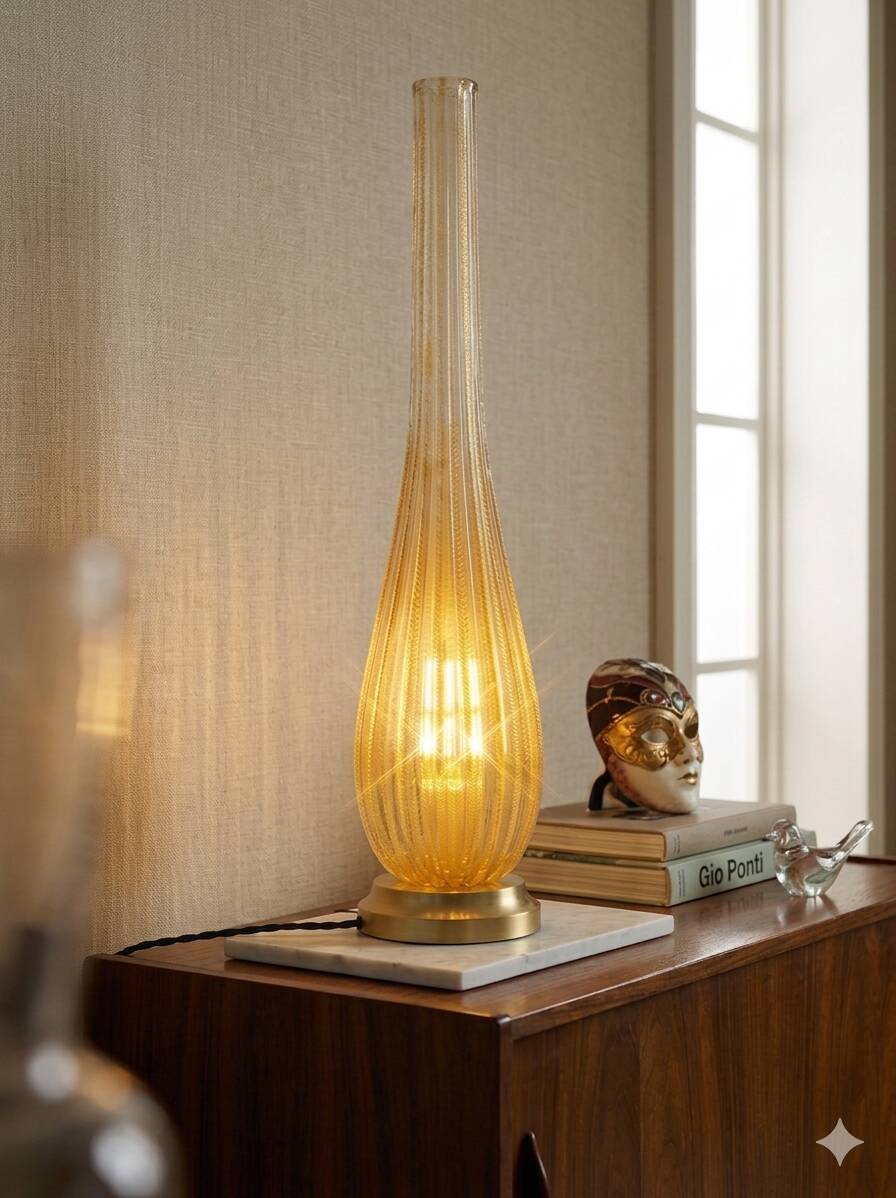 Large table lamp in Murano glass with gold glitter in the style of Barovier and Toso.