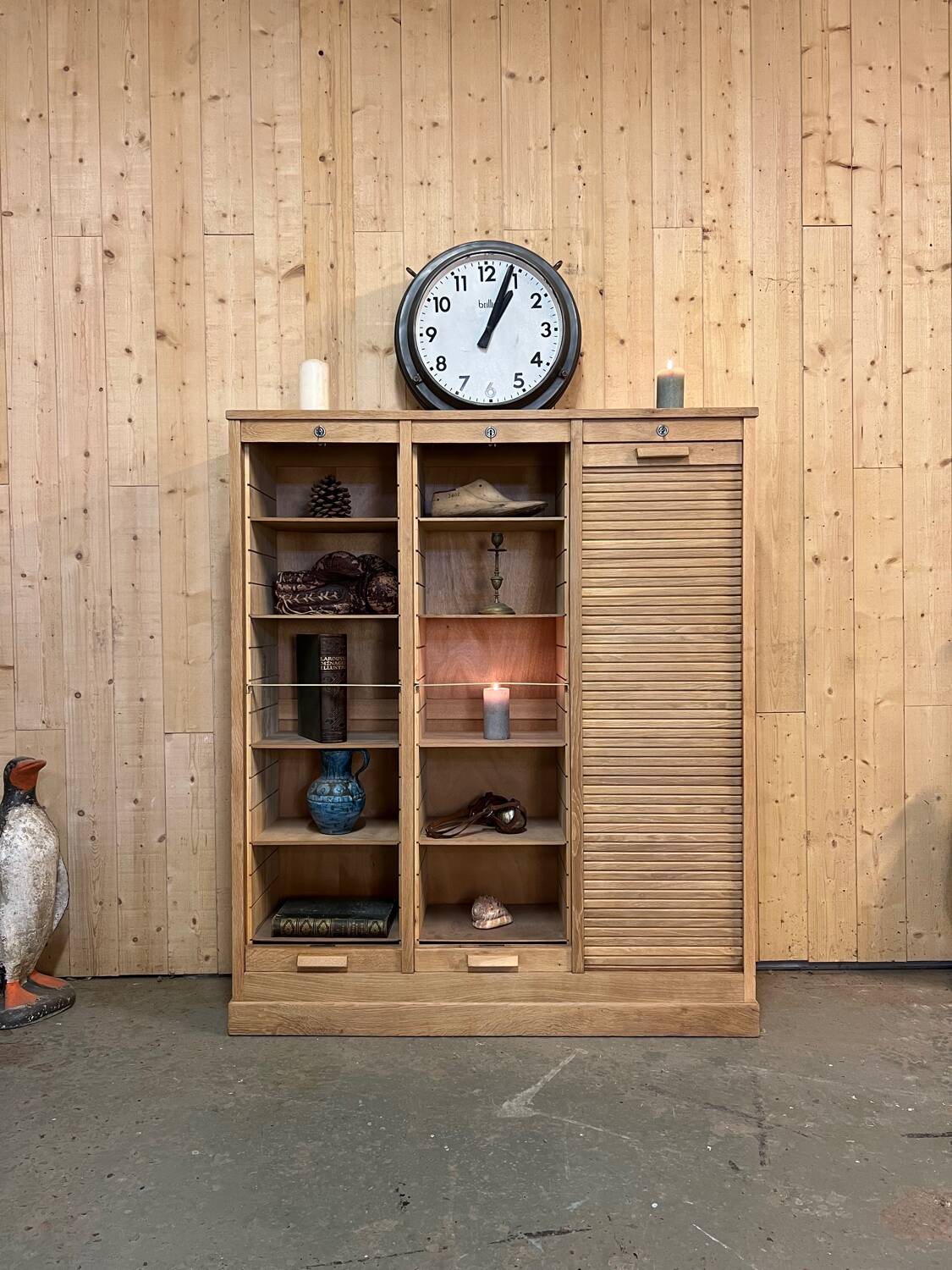 Sliding notary filing cabinet