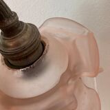 Empire-style Art Deco wall lamp in silver patinated bronze with swan decoration and frosted glass pink