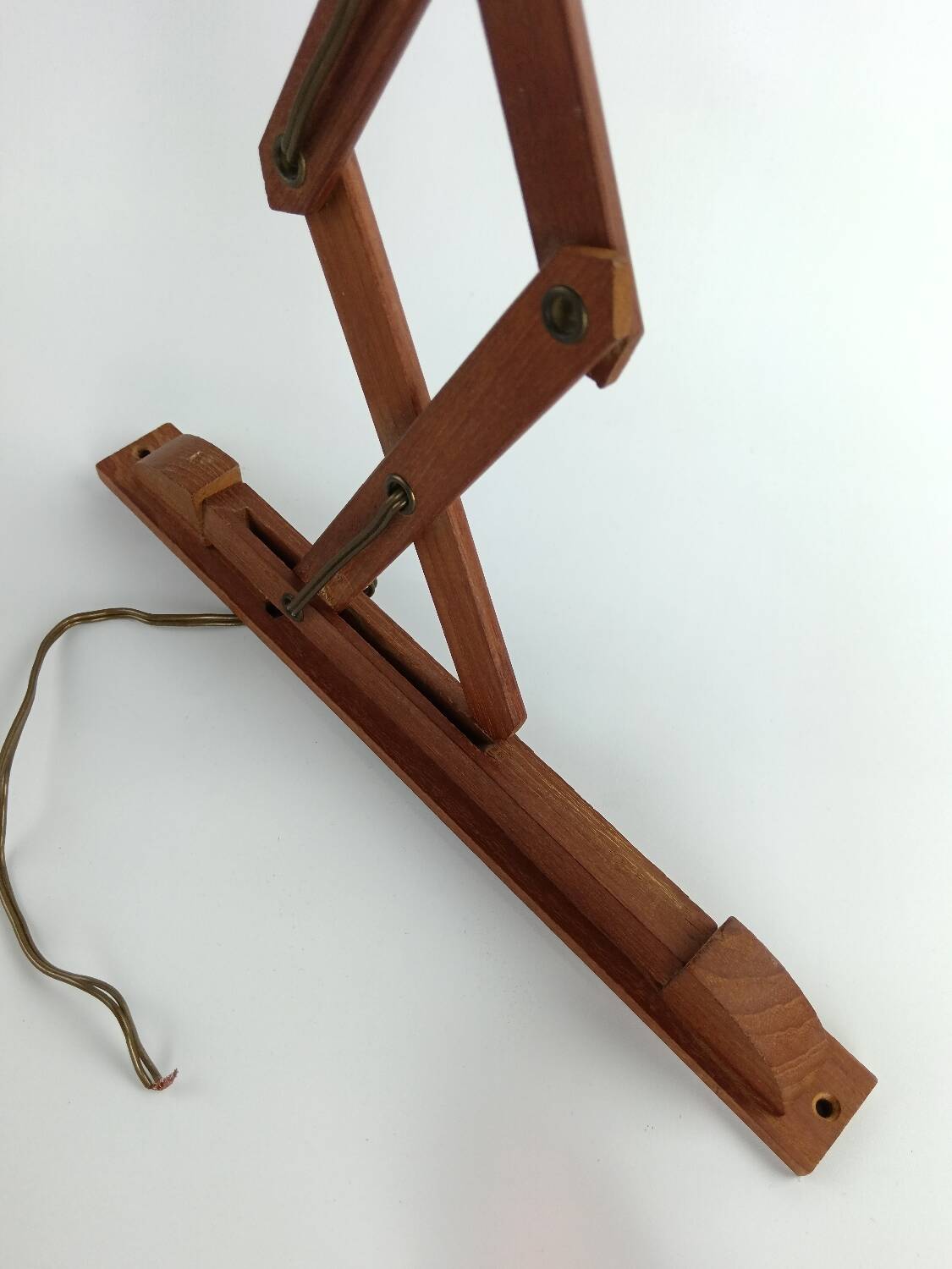 Scandinavian accordion wall lamp