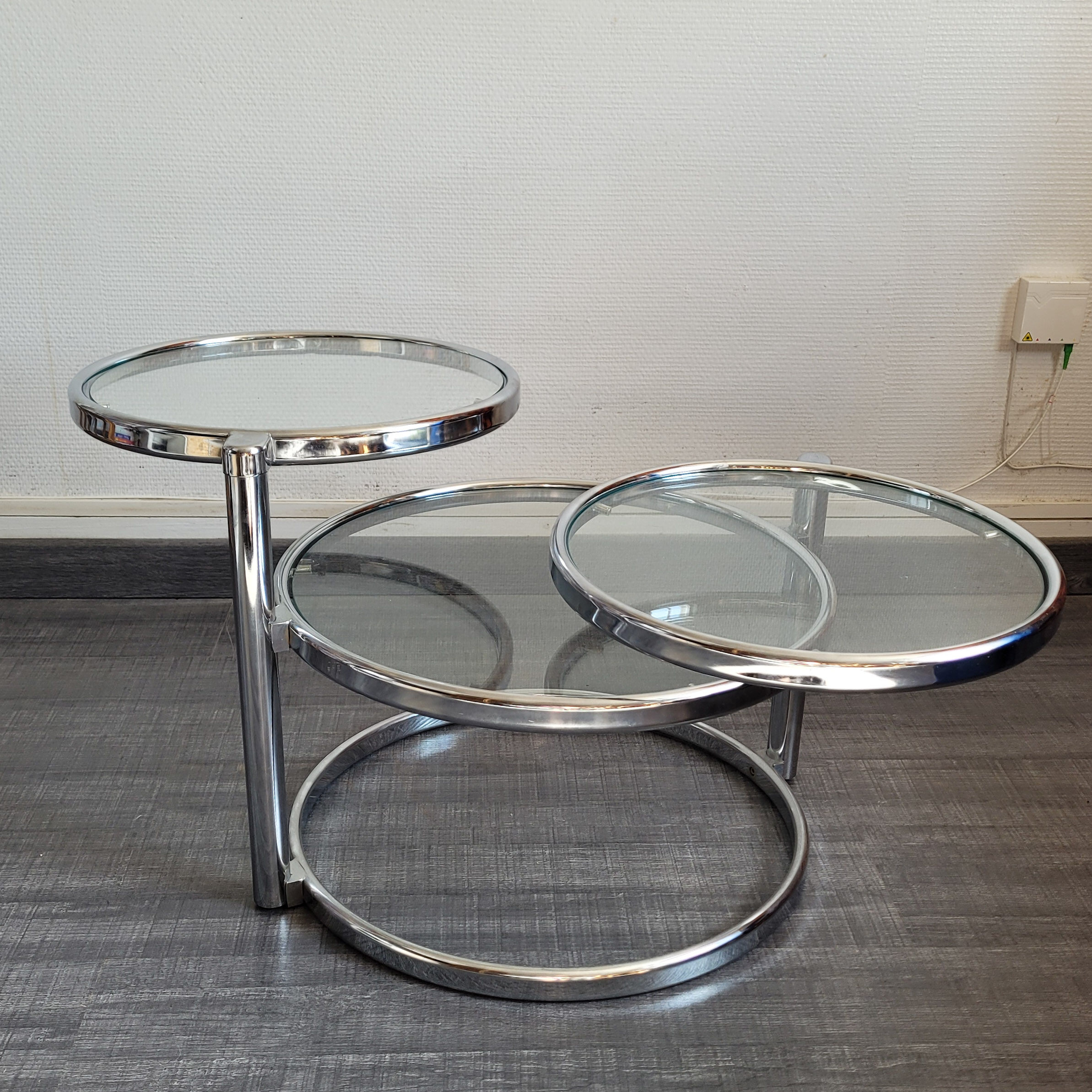 Table basse vintage Leitmotiv Swivel en métal chromé