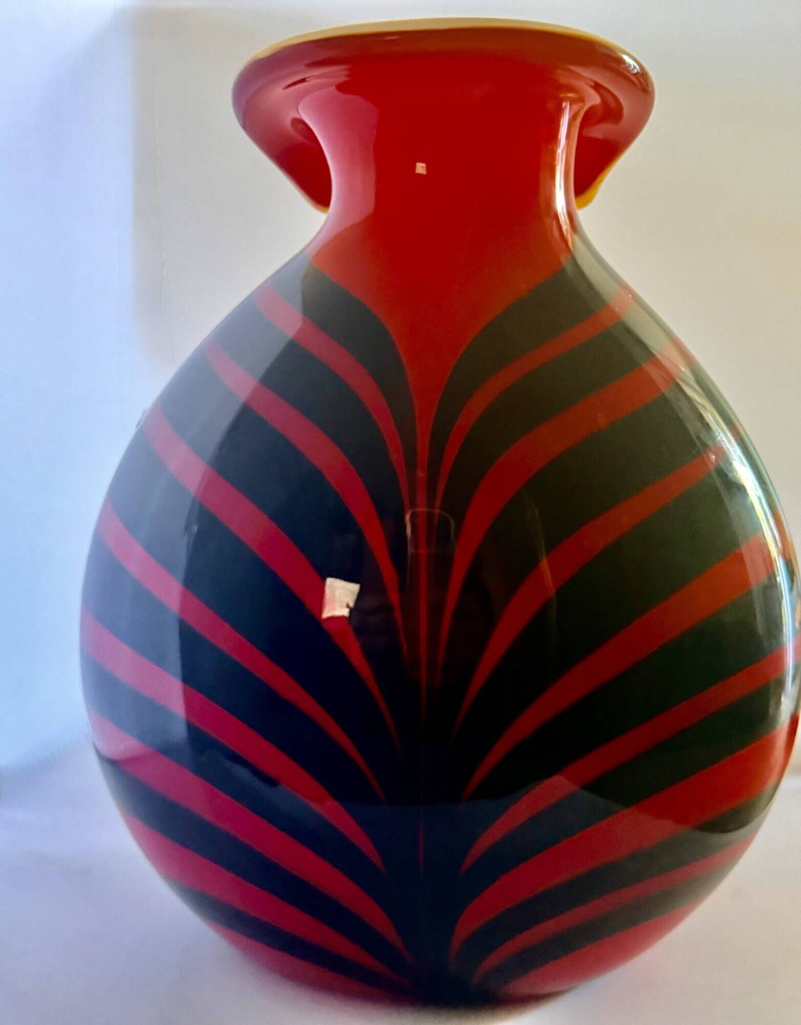 Opaline di Firenze, Murano style Midcentury Modern Vase, 1969, Italy
