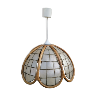 Mother-of-pearl rattan suspension