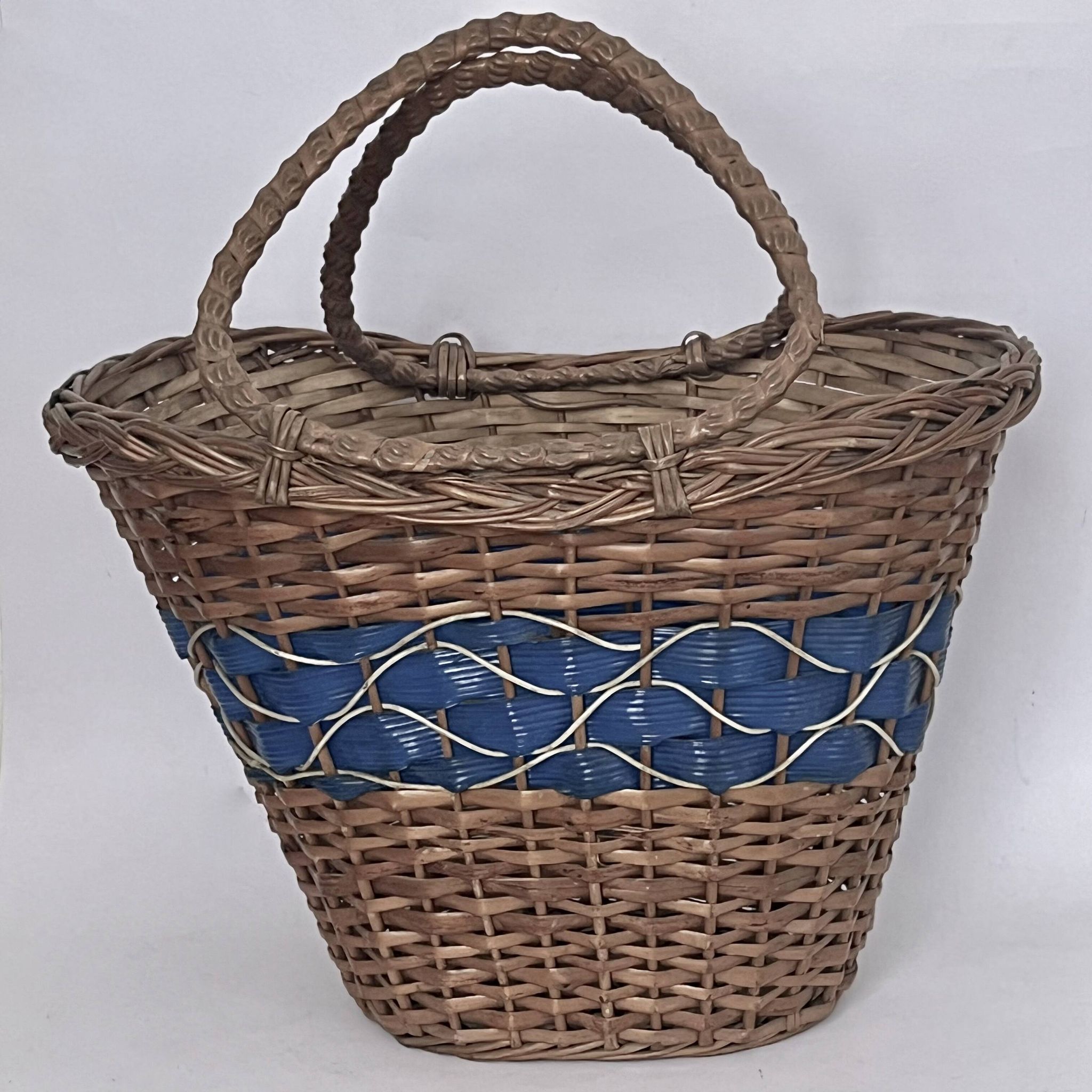 Vintage wicker basket with blue band